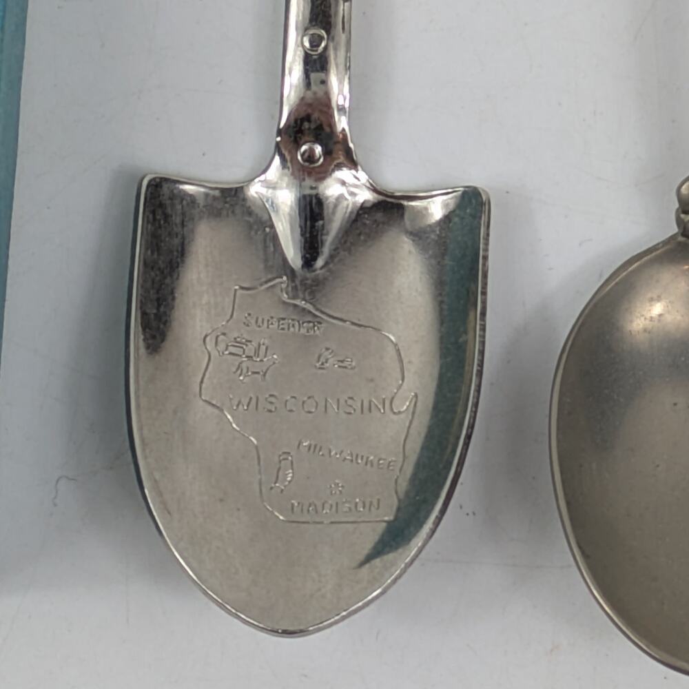 Vintage Souvenir Spoon Lot Indiana Illinois Wisconsin Massachusetts Enamel Decor - Picture 7 of 11